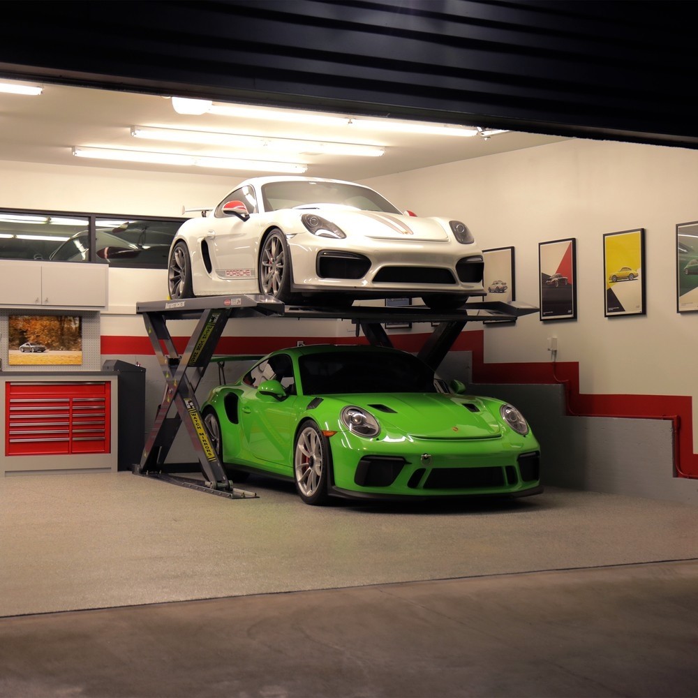 Platform parking lift for vehicle storage