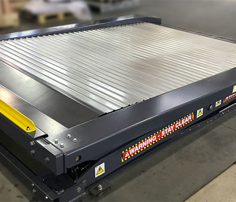 Low-profile, full-width platform deck